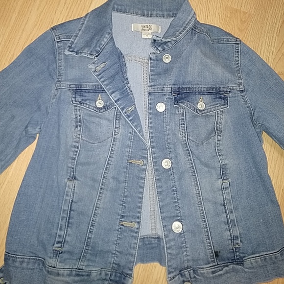 Jean jacket - Picture 2 of 2